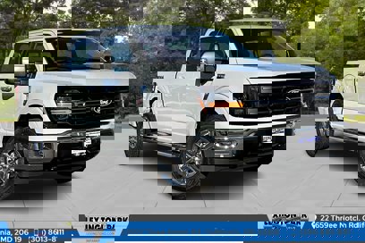 New 2024 Ford F150 XLT w/ Equipment Group 302A MID