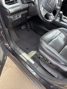Used 2017 GMC Acadia SLT