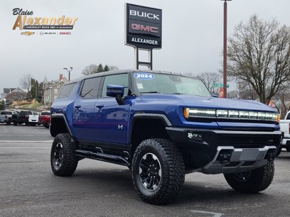 New 2024 GMC Hummer EV 2X w/ Extreme Off-Road Package