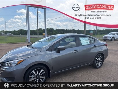 New 2025 Nissan Versa SV w/ Trunk Package