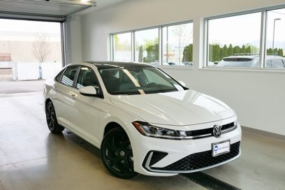 New 2025 Volkswagen Jetta SE