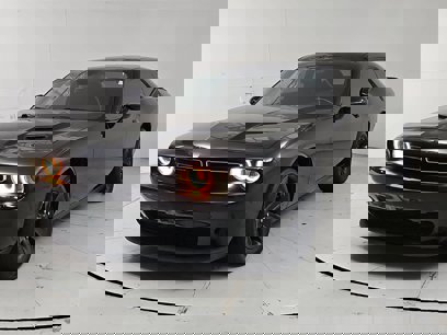 Used 2019 Dodge Challenger SXT