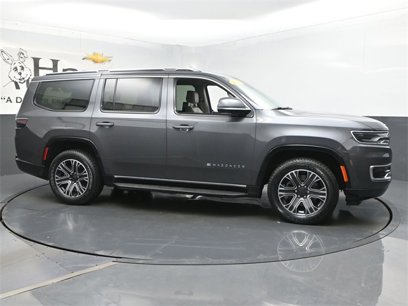 Used 2022 Jeep Wagoneer Series III w/ Rear Seat Video Group 1