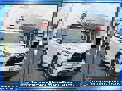 Used 2021 Toyota Highlander XLE