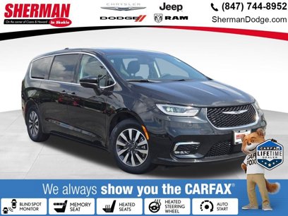 Used 2023 Chrysler Pacifica Touring-L
