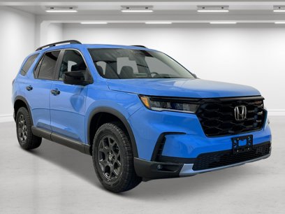 New 2025 Honda Pilot TrailSport