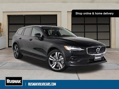 Certified 2025 Volvo V60 B5 Cross Country Plus