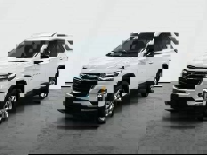 Used 2023 Chevrolet Traverse LS