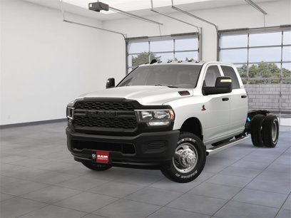 New 2024 RAM 3500 Tradesman w/ Safety Group