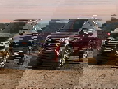 Used 2021 Chevrolet Traverse LT