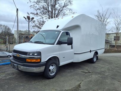 New 2025 Chevrolet Express 3500 w/ Power Convenience Package