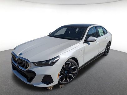 New 2025 BMW 550e xDrive w/ Premium Package