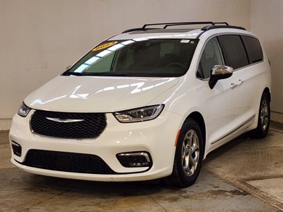 Used 2023 Chrysler Pacifica Limited