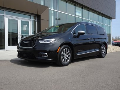 Used 2021 Chrysler Pacifica Pinnacle