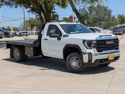 New 2024 GMC Sierra 3500 Pro w/ Convenience Package