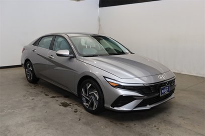 New 2025 Hyundai Elantra Limited