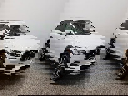 New 2025 Volvo V90 B6 Cross Country Ultra w/ Climate Package