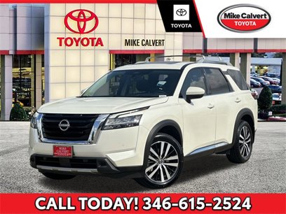 Used 2023 Nissan Pathfinder Platinum