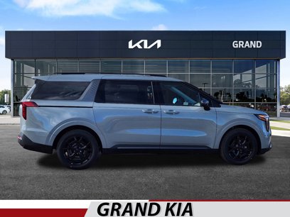 New 2025 Kia Carnival SX
