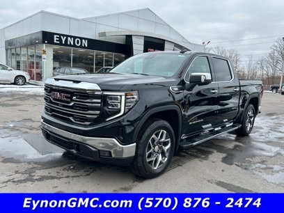 New 2025 GMC Sierra 1500 SLT w/ SLT Premium Package