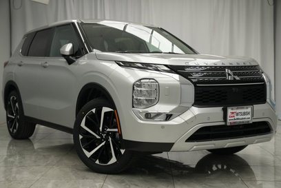 Used 2024 Mitsubishi Outlander SE