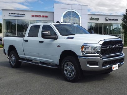 New 2024 RAM 2500 Tradesman w/ Chrome Appearance Group