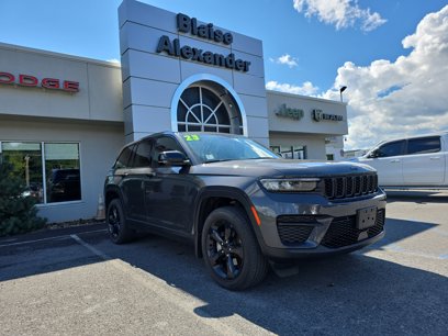 Used 2023 Jeep Grand Cherokee Altitude