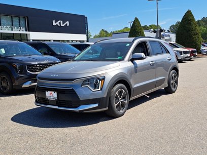New 2025 Kia Niro EX