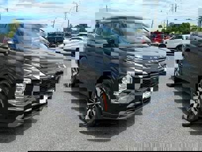 New 2025 Mitsubishi Outlander AWD