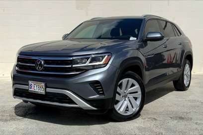 Used 2020 Volkswagen Atlas Cross Sport SE w/ Panoramic Sunroof Package