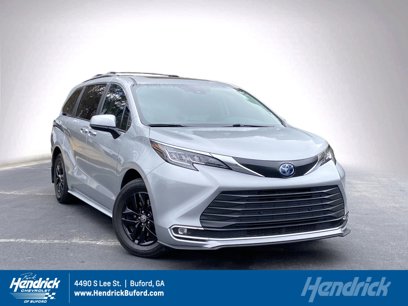 Used 2022 Toyota Sienna XLE