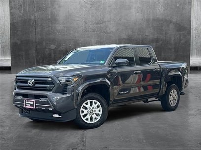 New 2025 Toyota Tacoma SR5