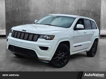 Used 2017 Jeep Grand Cherokee Altitude