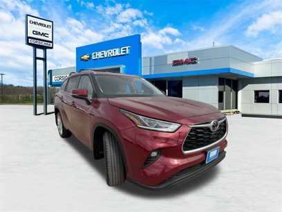 Used 2023 Toyota Highlander L
