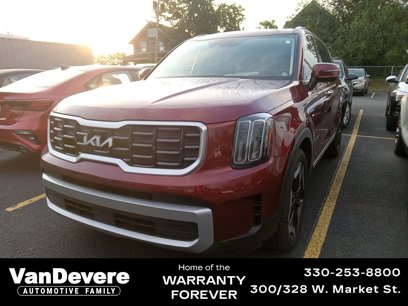 Used 2023 Kia Telluride S w/ S Sunroof Package