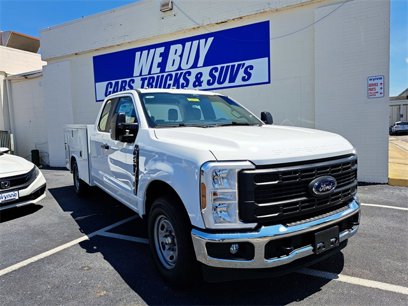 New 2024 Ford F250 XL w/ XL Chrome Package