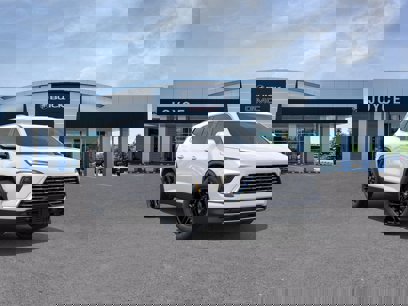 New 2025 Buick Enclave Preferred w/ Power Package