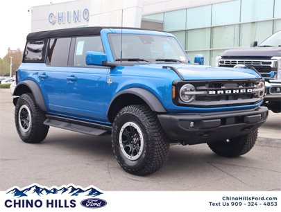 New 2024 Ford Bronco Outer Banks w/ Sasquatch Package