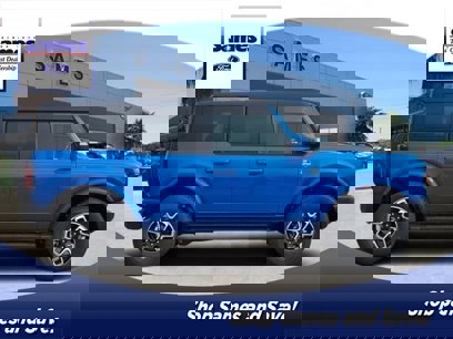 New 2024 Ford Bronco Outer Banks