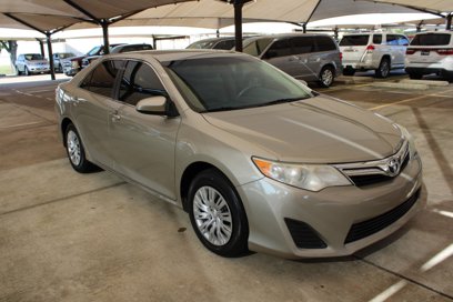 Used 2014 Toyota Camry LE