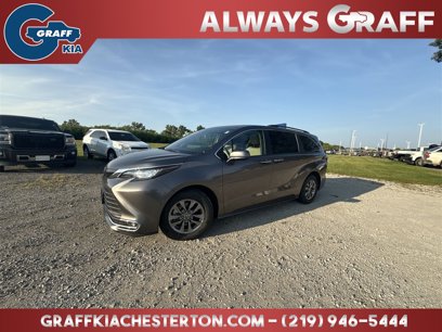 Used 2022 Toyota Sienna XLE