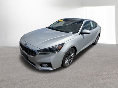 Used 2017 Kia Cadenza Premium w/ Luxury Package
