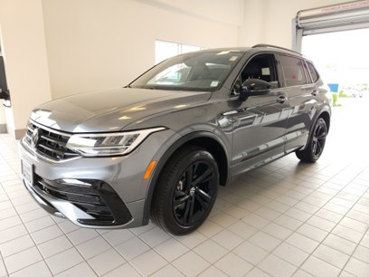 New 2024 Volkswagen Tiguan SE R-Line