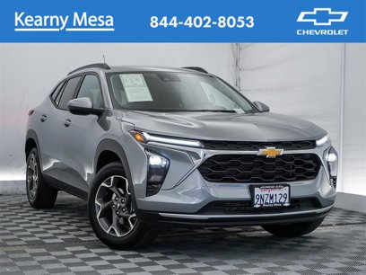 Certified 2025 Chevrolet Trax LT w/ Driver Confidence Package