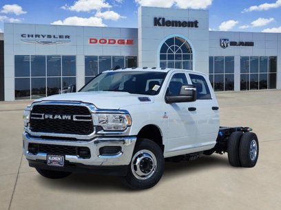 New 2024 RAM 3500 Tradesman w/ Chrome Appearance Group