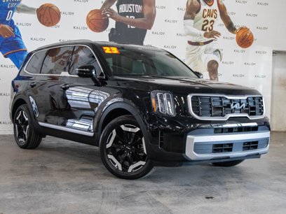Used 2023 Kia Telluride S w/ S Sunroof Package