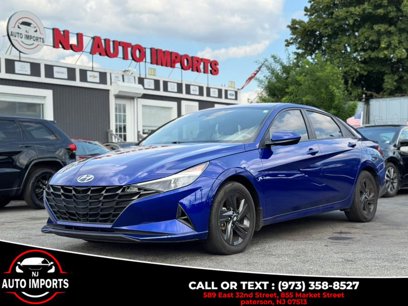 Used 2022 Hyundai Elantra Blue