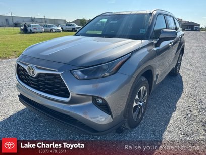 New 2025 Toyota Highlander XLE