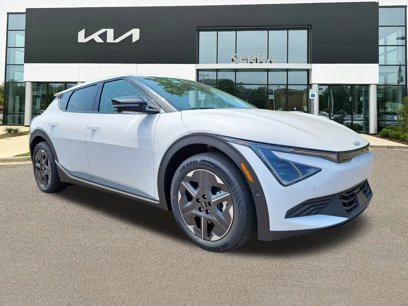 New 2025 Kia EV6 Light w/ Light LR Technology Package