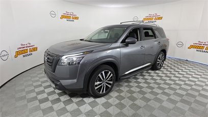 New 2025 Nissan Pathfinder Platinum w/ Lighting Package (N93)